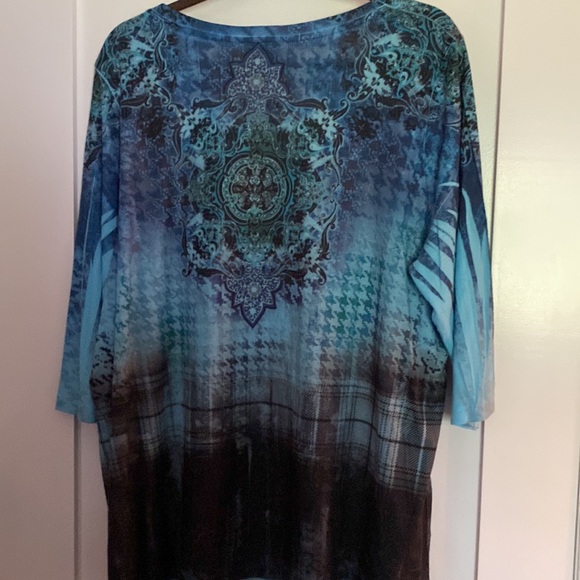 Catherines women’s plus size 1x 18-20 blue tunic shirt. Beautiful design. NWOT! - Picture 4 of 4